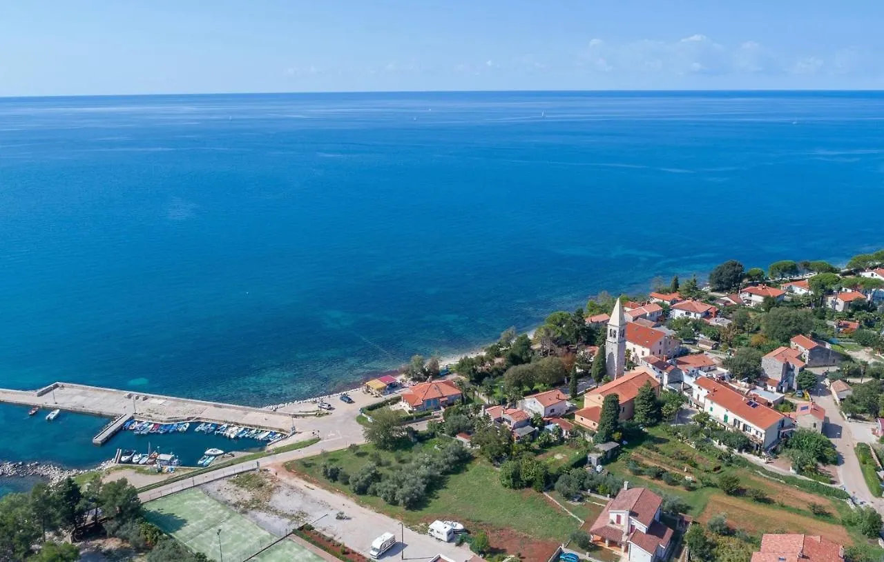 *** Guest house Apartment Complex Orzan Lovrecica Croatia