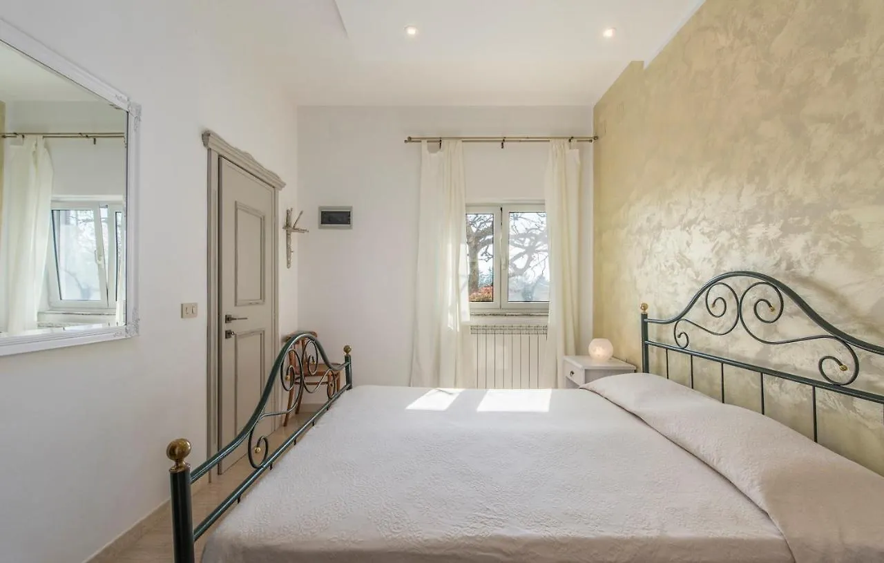Guest house Apartment Complex Orzan Lovrecica