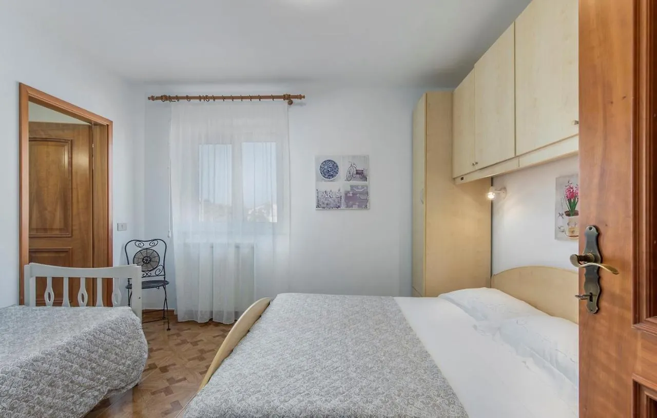 Apartment Complex Orzan Lovrecica Lovrecica (Istria)
