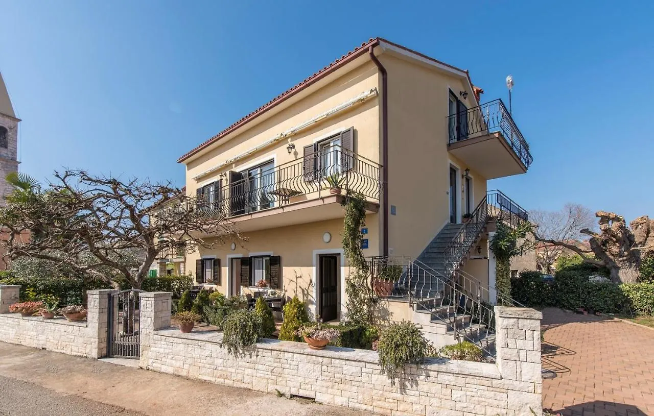 Apartment Complex Orzan Lovrecica Lovrecica (Istria)